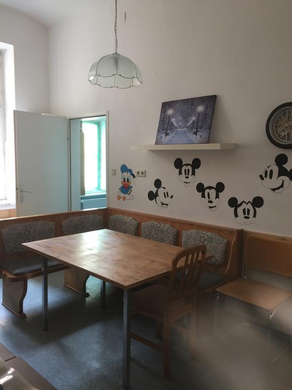 Chichilli Hostel Vienna Luaran gambar