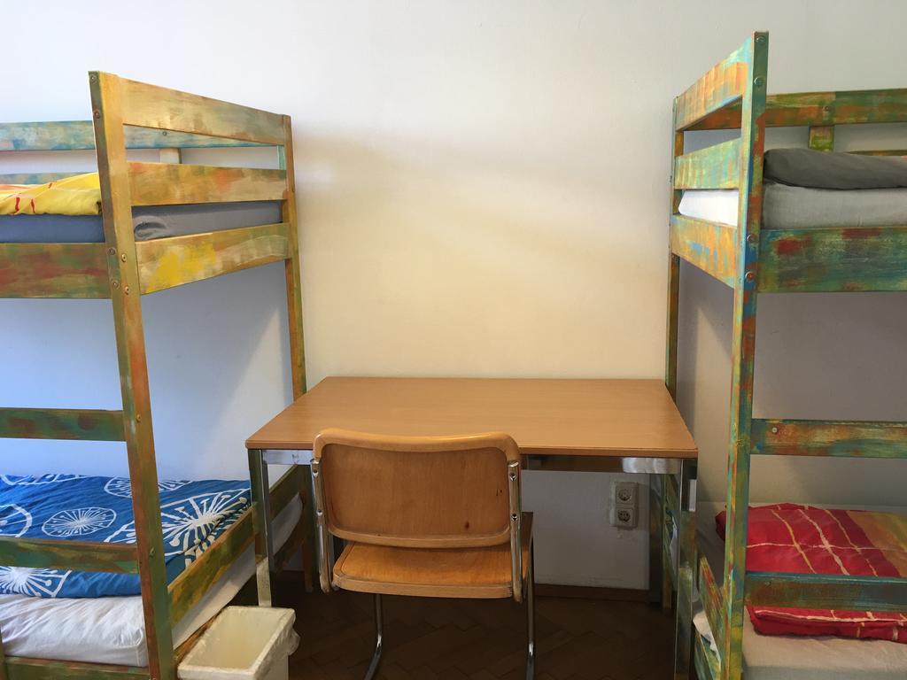 Chichilli Hostel Vienna Luaran gambar