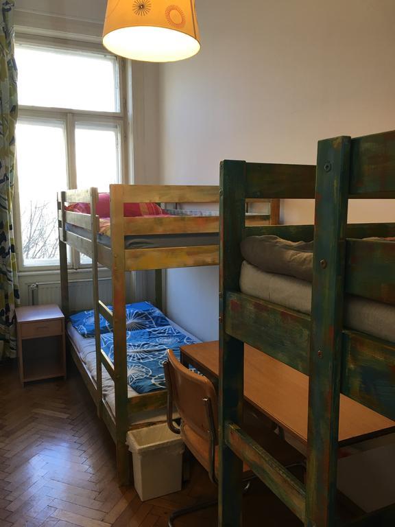 Chichilli Hostel Vienna Luaran gambar