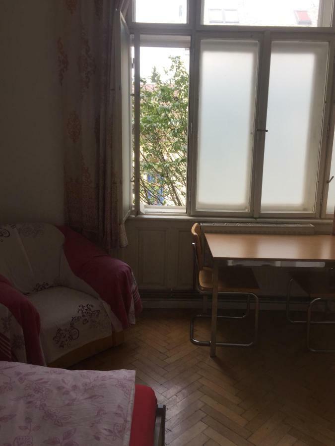 Chichilli Hostel Vienna Luaran gambar