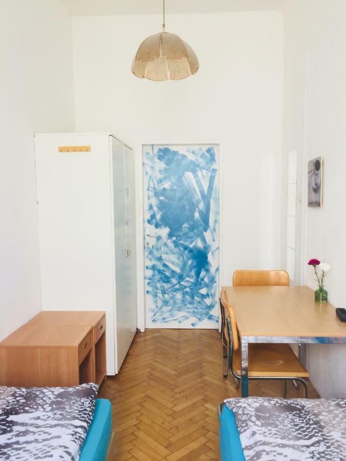 Chichilli Hostel Vienna Luaran gambar